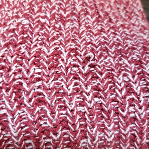 Lightly worn Old Navy sweater - Picture 5 of 5